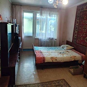 Продам двухкомнатную квартиру на улице Покровская.