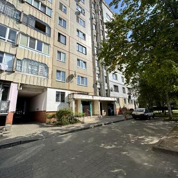 Івана Величковського вул., 36