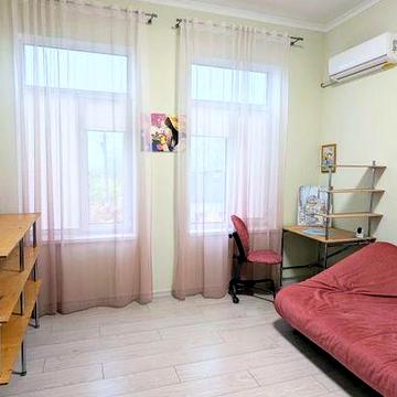 Продам квартиру с капитальным ремонтом, район Гольдберговской.
