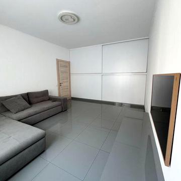 Продається 3-ох кімнатна квартира по вул. Спортивна