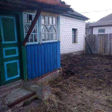 Гарний будинок в мальовничому селі...