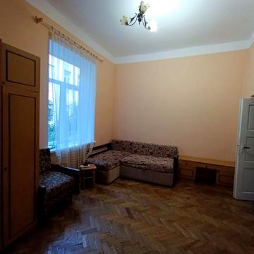 Здається 1 кімнатна квартира на вул Крушельницької
