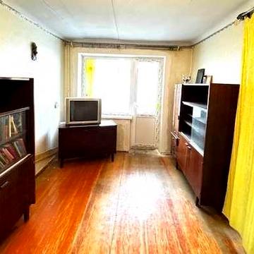 Продам двокімнатну квартиру на 44 кварталі, Покровському районі.