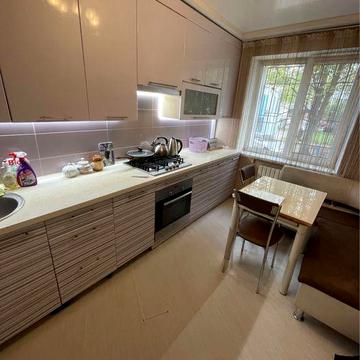 Сдам 3ком. Титова 16500грн.