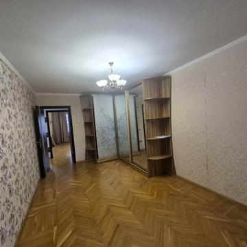 Небесної Сотні просп. (Маршала Жукова), 29