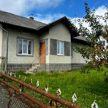 Продаж будинку в селі Лішня