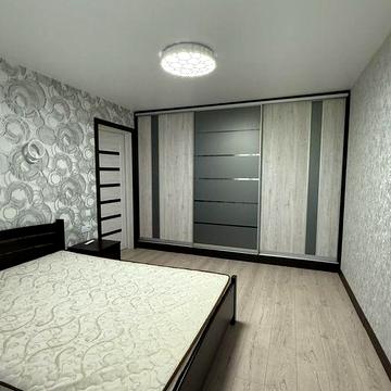Продаж 3-х кімнатна з сучасним ремонтом по вулиці Чернігівська