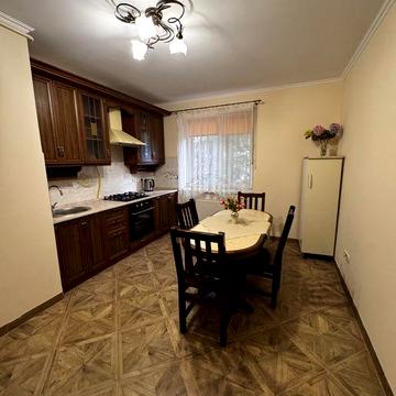 Продаж 1кім.кв-ри вул.У.Кравченко новобуд 95000 дол.СШАторг з ремонтом