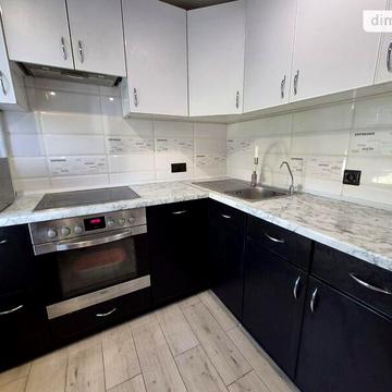 Продаж 3к Квартира Космонавтів проспект
