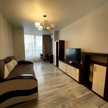 Оренда 1-к квартири в ЖК Deluxe на вул. Малоголосківська