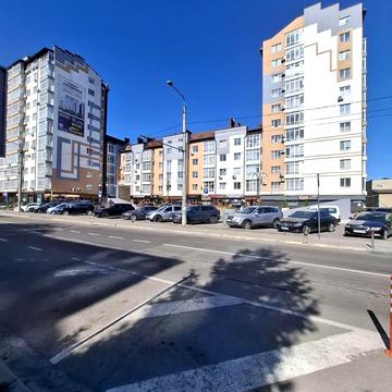 Андрія Мельника вул., 10