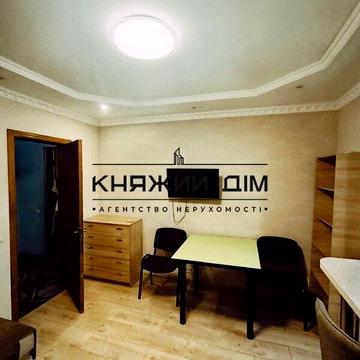 Ревуцького вул., 42-Б