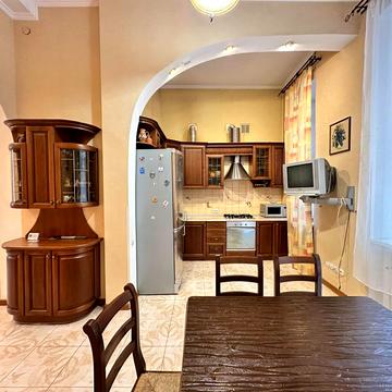 Тараса Шевченка просп., 25