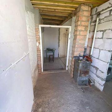 Продам честину будинку