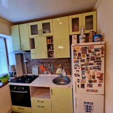 Продам 2к Коммунар Красный Камень  Срочно