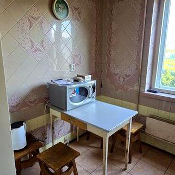 Ірпінська  70 Трикімнатна  з  терасою