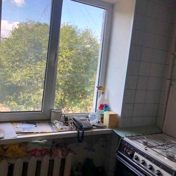 Продам 1 кімн. квартиру в с. Есхар, 2/5, пл. 32 кв.м, кімната 17 кв.м