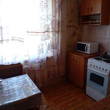2 кімн  квартира у ЦМ районі  з меблями і технікою