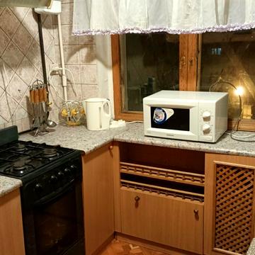 Познанська вул., 7