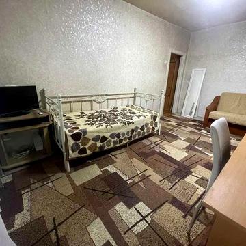 1-кімнатна квартира Ростиславська, 5  м. Політехнічний інститут 10 хв.