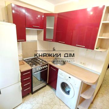Миколи Міхновського бульв. (Дружби Народів), 28-А
