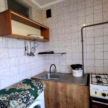 18500.Продам квартиру 2 кімнати, р-н Основа