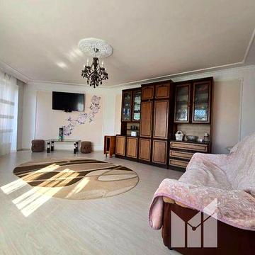 Продається 4 кімнатна квартира поруч з ТЦ Депот