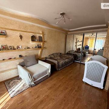 Продаж 1к Квартира Райдужний масив ЖК Радужный