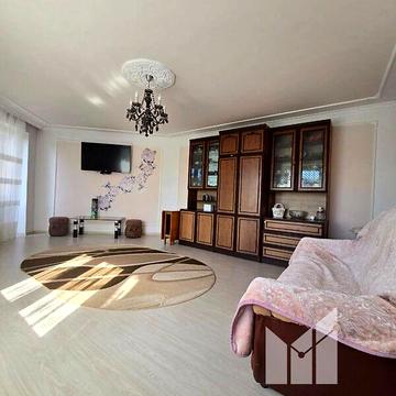 Продаж 4к Квартира Головна вулиця