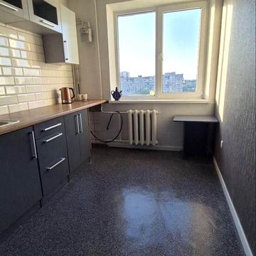 Бориса Тена вул., 10