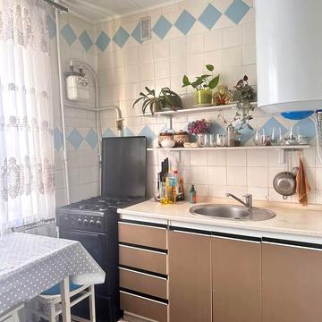 Євгена Коновальця вул. (Щорса), 15 к1