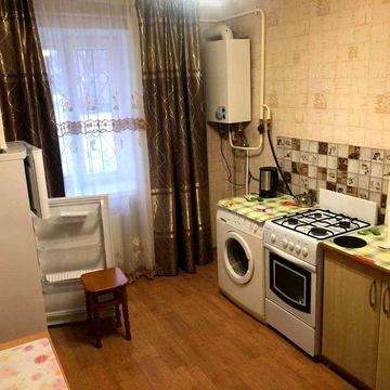 Здам 1-кімнатну квартиру по вул. Реміснича
Для 1,2 людей
