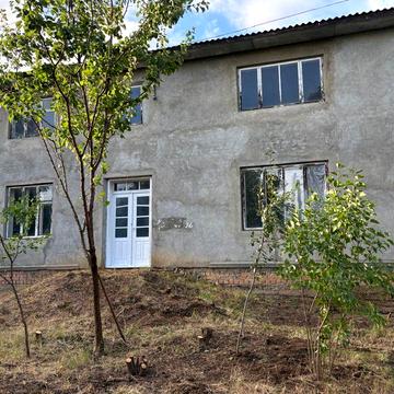 Двоповерховий будинок з гаражем та літньою кухнею Кіцмань