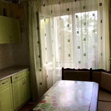 Продам двохкімнатну квартиру по вулиці Грушевського