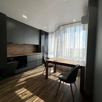 Грушевського 110 / Центр