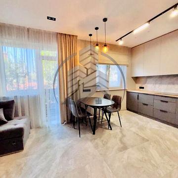Довгострокова оренда 1к Квартира Широка вулиця