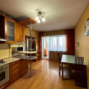 Продажа 3-комнатной квартиры на Армейской Говорова – 130 м², кирпич, 3