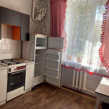 Здам 2-к біля атб на юності