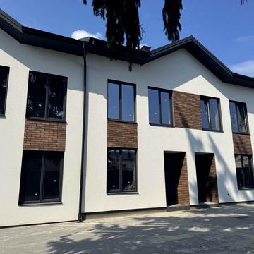 Сімї Шкарівських вул., 9