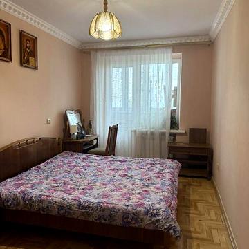 Довгострокова оренда 3к Квартира Самбірська вулиця