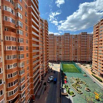 Продам 3-кімнатну квартиру в новому, цегляному будинку від Стікон