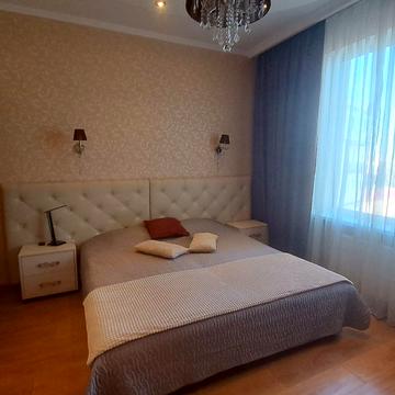 Пантелеймонівська вул., 112