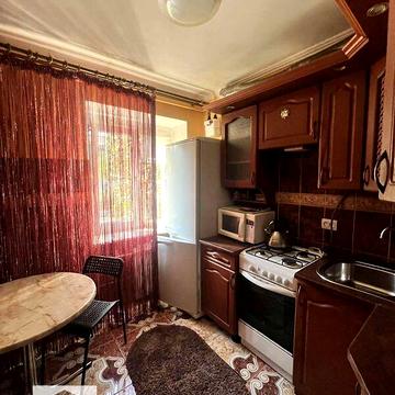 Продаж 2к Квартира Братів Дужих (Комарова) вулиця