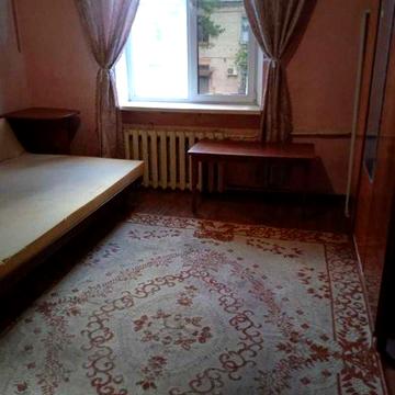 здається 2-кімнатна квартира недорого,метро Лісова 10 хвилин автобусом