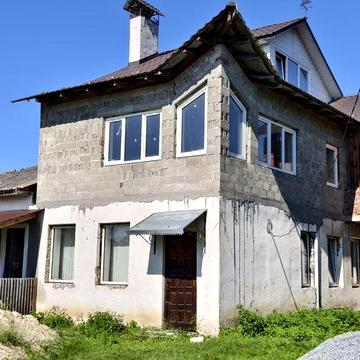 Терміновий Продаж Комерційне Приміщення з Житловим Будинком
