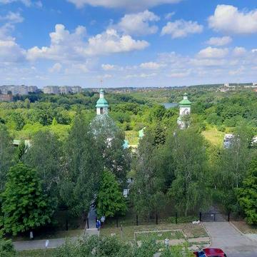 Продам гарну 1 кімнатну 35м2,Сади-2,можл.е-відновлення