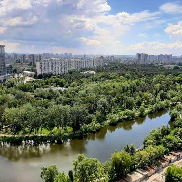 Воскресенська вул., 14-Д