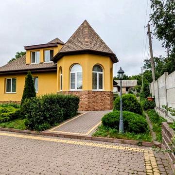 Великий затишний будинок з ремонтом