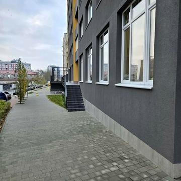 Під Голоском вул., 24