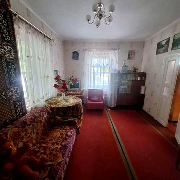 Продаж будинку та земельної ділянки
